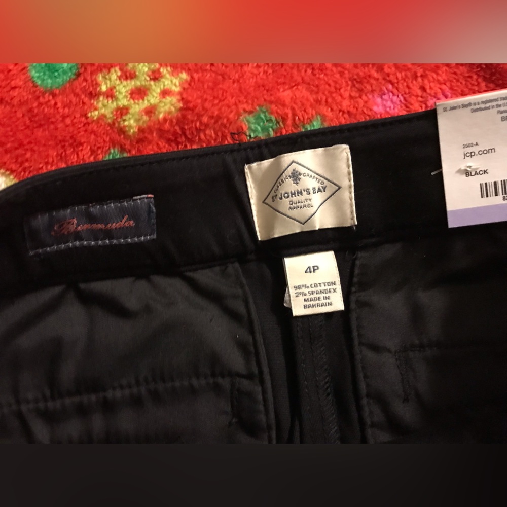 NWT St. John's Bay Black Bermuda Shorts - Picture 9 of 11